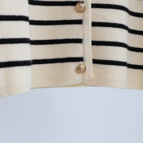 Last one!!! French Strip Sweater Cardigan - Picture 4 of 9